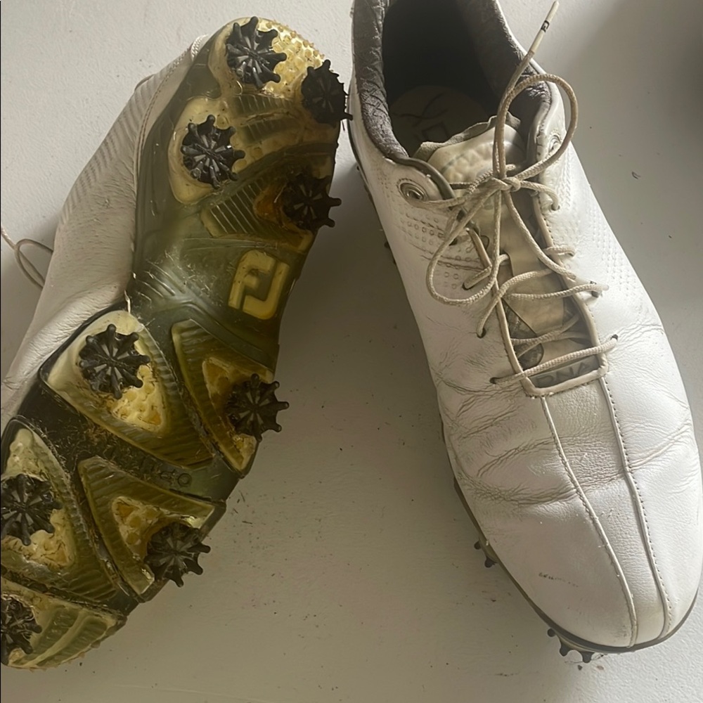 FootJoy DryJoy White Athletic Golf Shoes with Removable Cleats